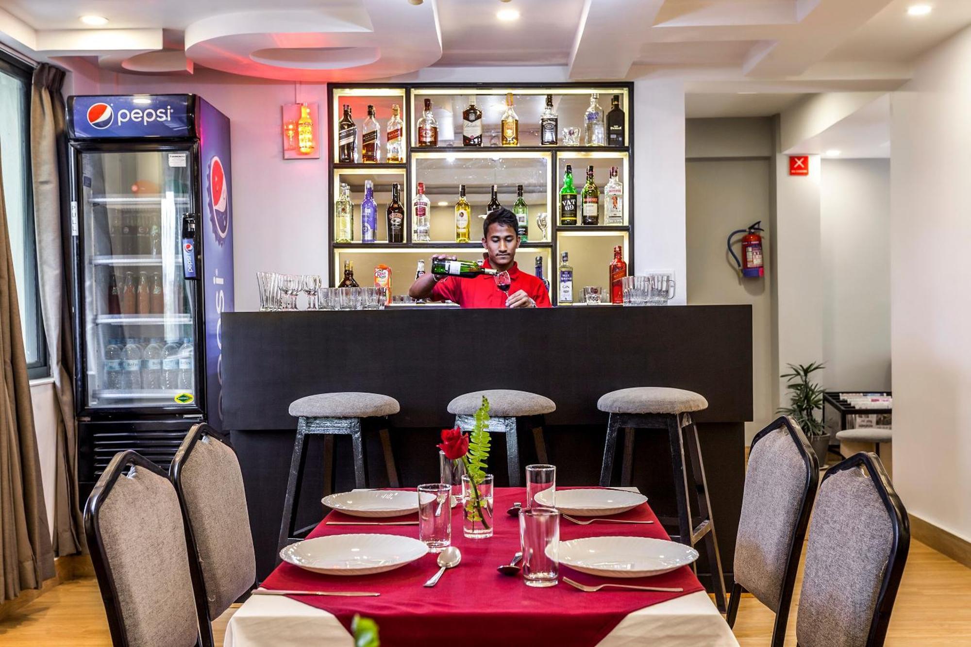 קטמנדו Oyo 123 Hotel Prince Plaza מראה חיצוני תמונה