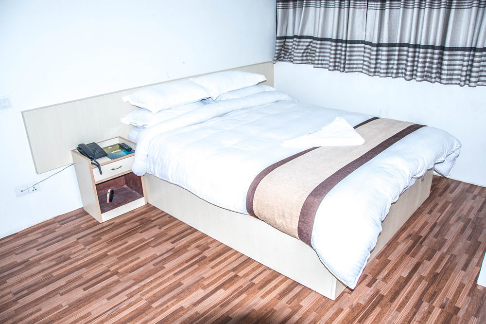 קטמנדו Oyo 123 Hotel Prince Plaza מראה חיצוני תמונה