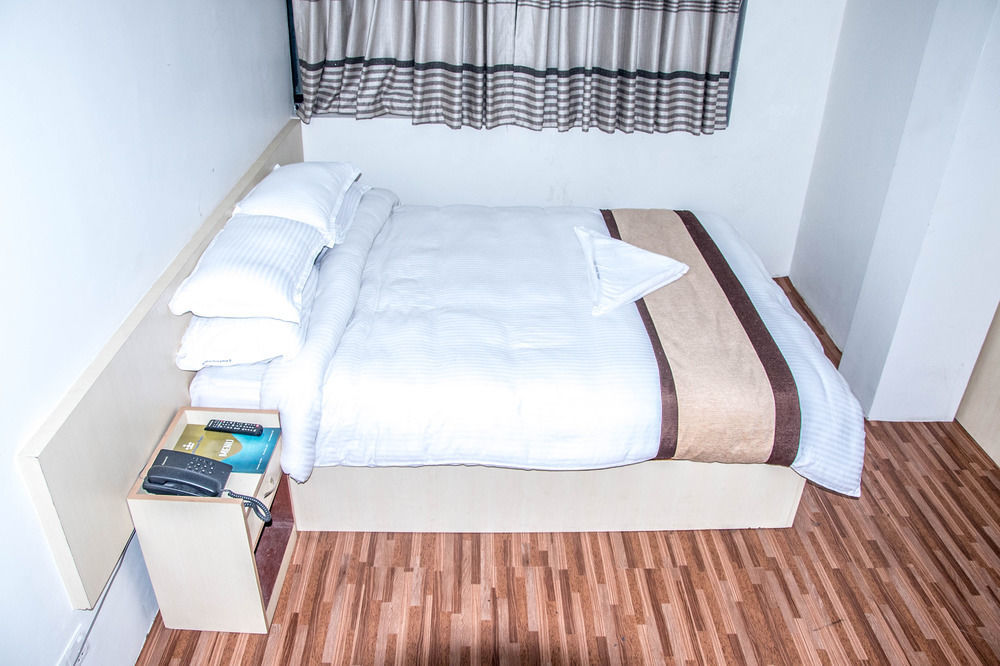 קטמנדו Oyo 123 Hotel Prince Plaza מראה חיצוני תמונה