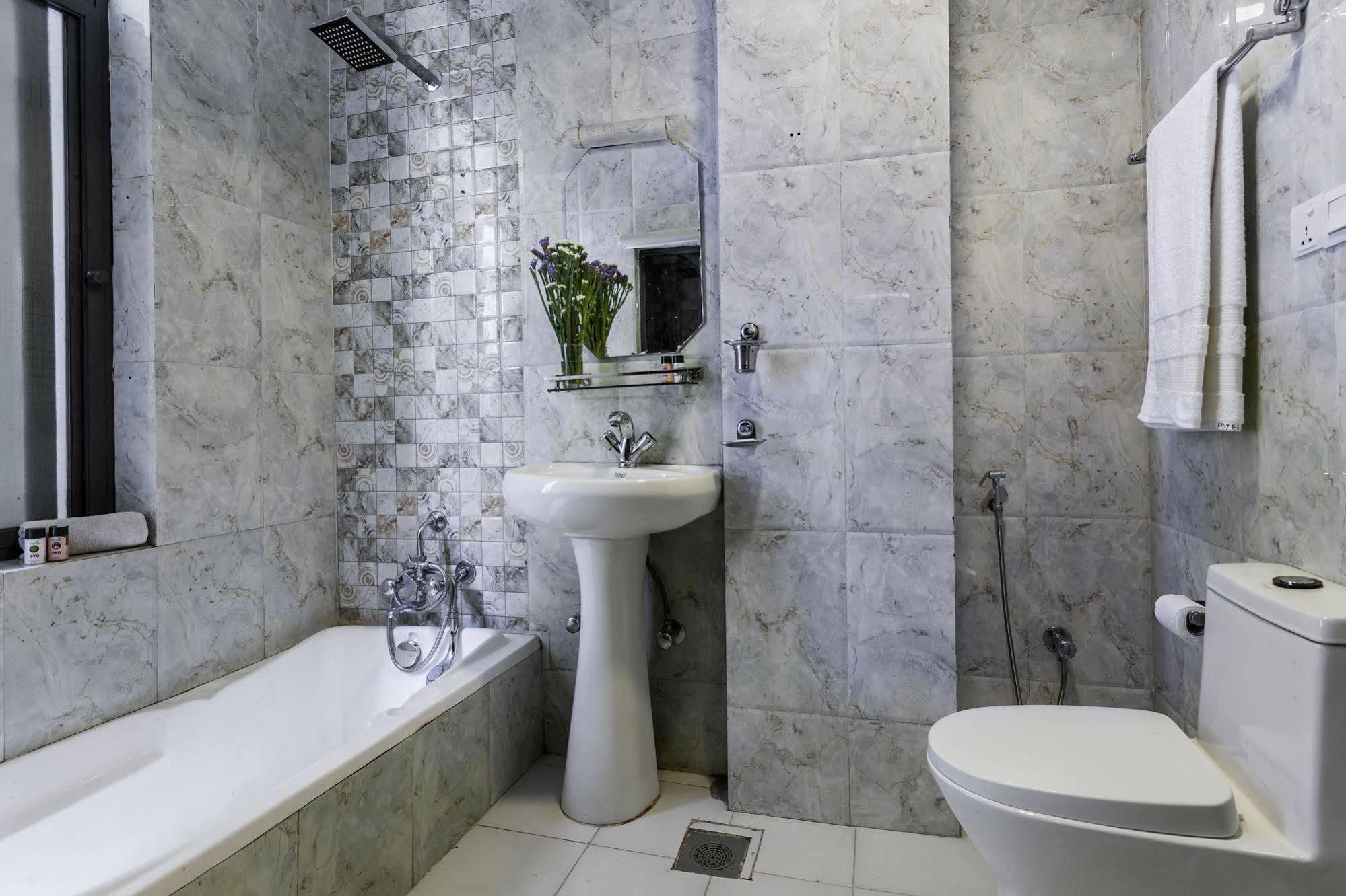 קטמנדו Oyo 123 Hotel Prince Plaza מראה חיצוני תמונה